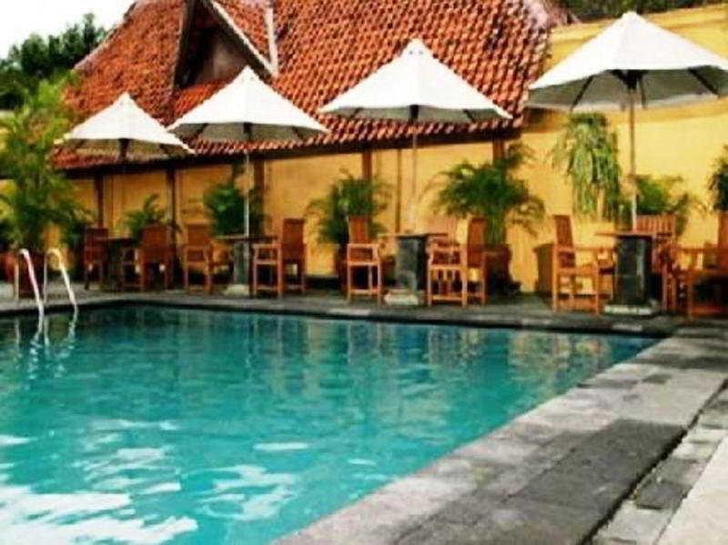 Hotel Mutiara Malioboro Jogyakarta Zewnętrze zdjęcie