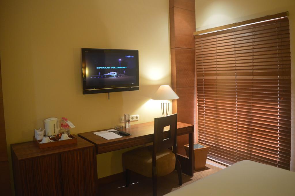 Hotel Mutiara Malioboro Jogyakarta Zewnętrze zdjęcie