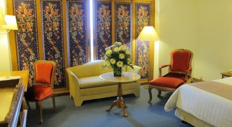 Hotel Mutiara Malioboro Jogyakarta Zewnętrze zdjęcie