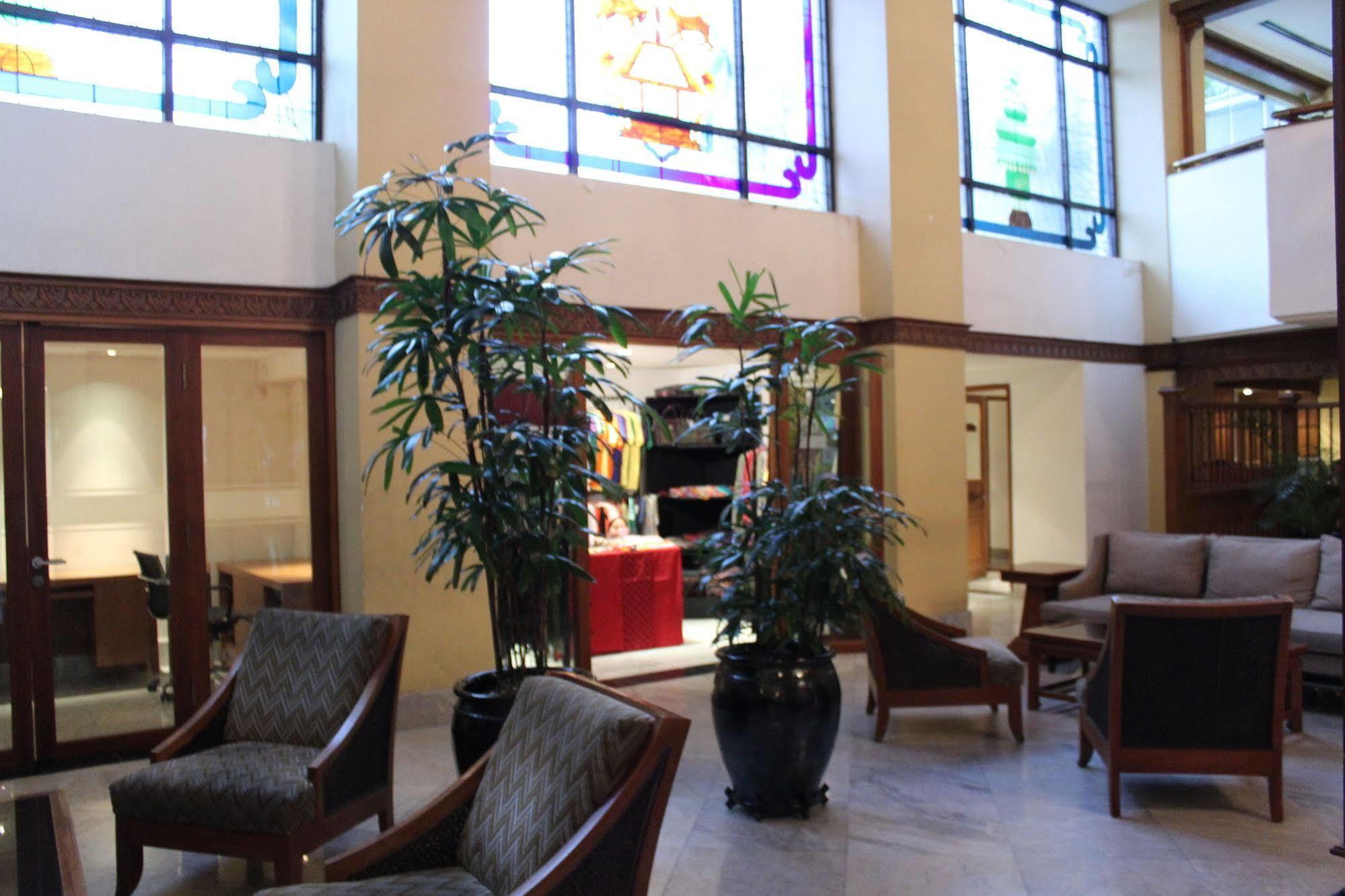 Hotel Mutiara Malioboro Jogyakarta Zewnętrze zdjęcie