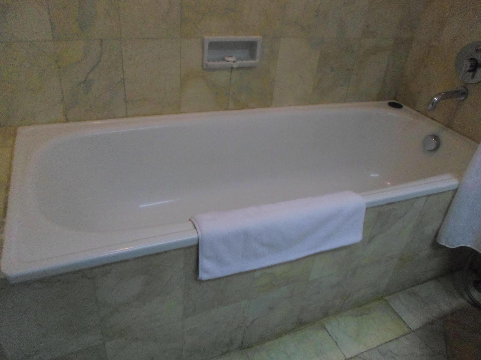 Hotel Mutiara Malioboro Jogyakarta Zewnętrze zdjęcie