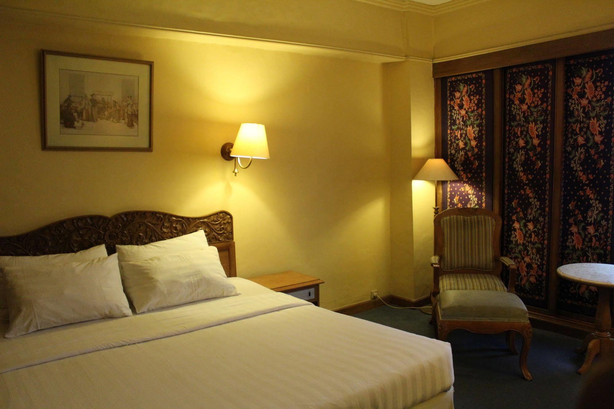 Hotel Mutiara Malioboro Jogyakarta Zewnętrze zdjęcie