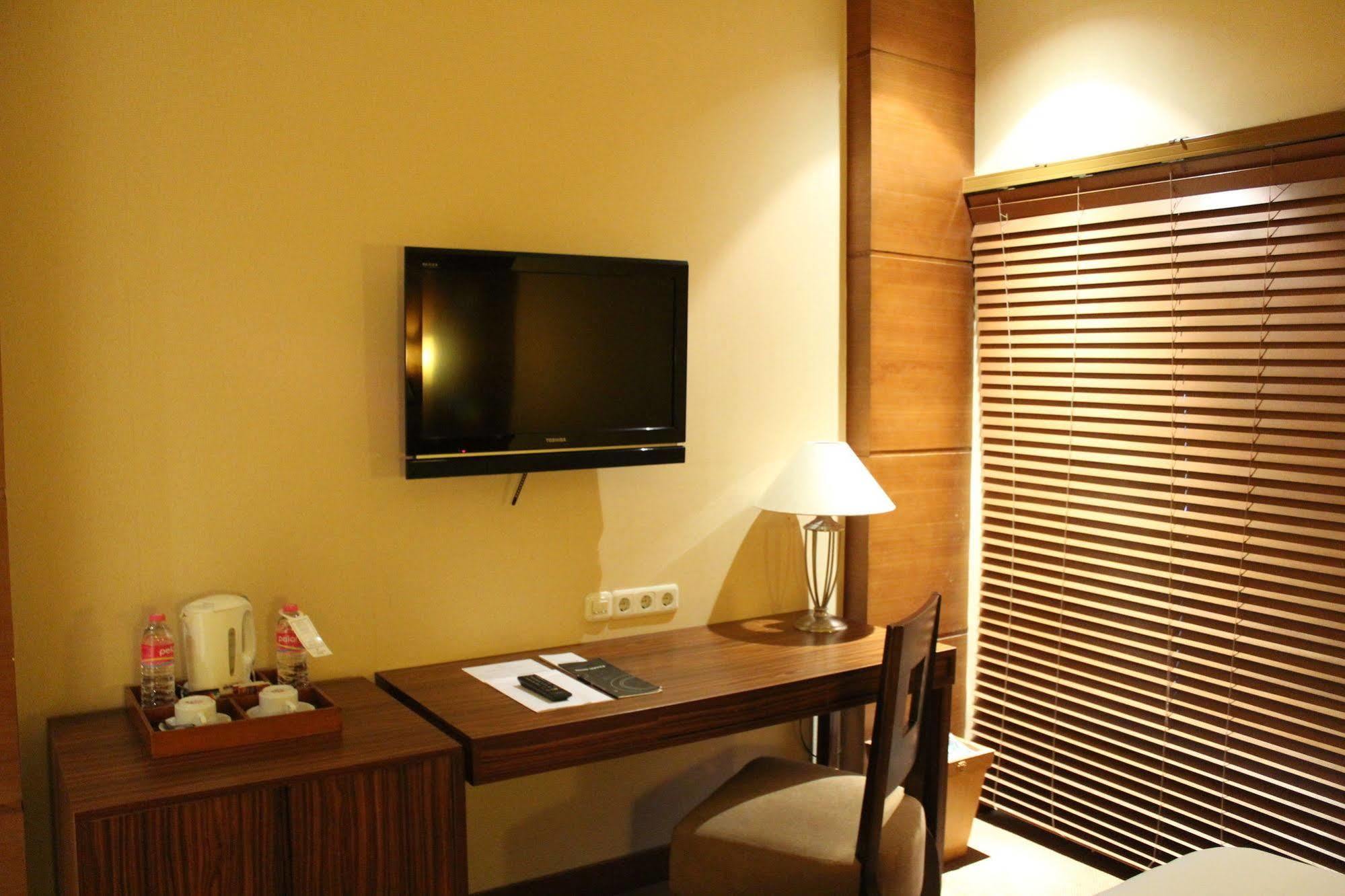 Hotel Mutiara Malioboro Jogyakarta Zewnętrze zdjęcie